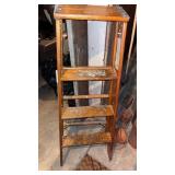 Wood step ladder 4ï¿½