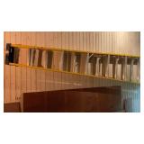 12ï¿½ fiberglass step ladder