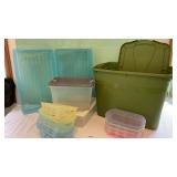 Plastic storage totes