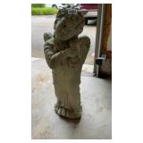 33ï¿½ Concrete garden angel
