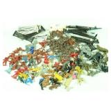 Lot of Plastic Toy Soldiers/Accessories & Animals