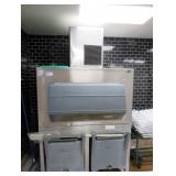 Hoshizaki Self-contained 800lb Ice Flaker With Bin, Carts