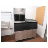 Hoshizaki F-1001mah Self-contained 1000lb Ice Flaker With Bin