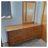 Vtg Harmony House 9 dr Dresser &