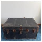 Antique Neverbreak Steamer Trunk w/ Tray (no key)