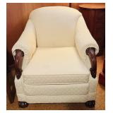 Gorgeous Off-White VTG Accent Chair. Claw Feet w/