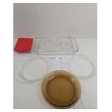 VINTAGE PIE AND BAKING PANS