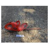 BLACK & DECKER HEDGE TRIMMER