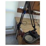 LIGHTED ADJUSTIBLE  MAGNIFYING CLAMP LIGHT AND