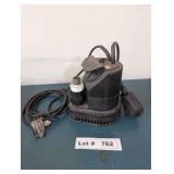 SUBMERSIBLE PUMP