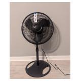 LASKO OSSILATING FLOOR FAN
