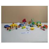 PLAYSKOOL SQUARE BLOCKHEAD TOYS AND M&M, BUGS AND