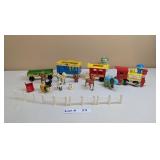 VINTAGE FISHER PRICE CIRCUS TRAIN WITH ANIMALS
