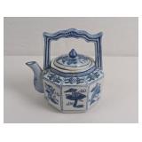 CLASSIC ORIENTAL TEA POT