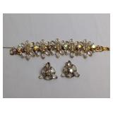 ELEGANT VINTAGE RHINESTONE AND GOLD TONE BRACELET