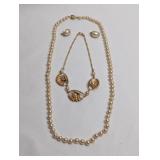 VINTAGE CULTURED PEARL NECKLACE AND GOLD PLATED SH