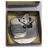 VINTAGE KRISS KROSS RAZOR BLADE SHARPENER