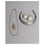 BRASS AND MOTHER OF PEARL COLLAR CHOKER AND GOLD P