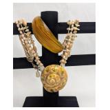 SHELL BEADED NECKLACE AND SHELL PENDANT WITH GLASS