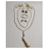 VINTAGE ELEGANT CULTURED PEARL AND BEADED NECKLACE