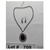 JEWELRY - ONYX AND SILVER PENDANT NECKLACE AND EAR
