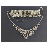 ELEGANT VINTAGE RHINE STONE AND SILVER TONE NECKLA