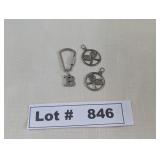 KEY CHAIN WITH THE LETTER "B" AND TENNIS PENDANT