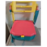 CHIDRENS BEACH CHAIR WITH STORAGE