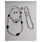 FAHION BEADED NECKLACES AND EARINGS WITH CAMEO EXP