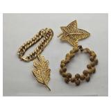 JEWELRY - GOLD PLATED BROOCHES, CHAIN BRACELET AND
