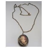 VINAGE 1920'S LARGE CAMEO LOCKET PENDANT ON A CHAI