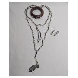 LEATHER CULTURED PEARL AND SILVER PENDANT NECKLACE