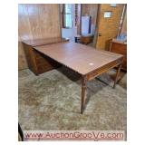 Saginaw EXPAND-O-Matic Table / Chest 