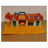 FIsher Price Little People Village