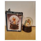 Musical Christmas Water Globe 33200C