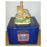 David Winter Welcome Home Cottage