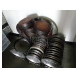 Assorted Pizza Pans & Racks