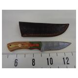 New Hunting Knife w/Leather Sheath