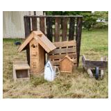 Wooden Metal Bird Houses Wooden Wheelbarrow Yard