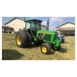John Deere 4230