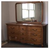 Thomasville 9 Drawer Dresser 65Lx20dx33h Mirror