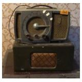 Vintage Zenith Radio S-17366 and Record Player