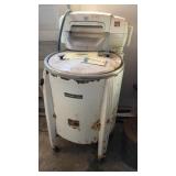 Speed Queen Wringer Washer (1960)