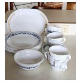 Corelle Old Town Blue/Blue Onion Lot 8 Dinner 2