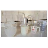 Kitchen Baking Measuring Cups Tupperware PYREX