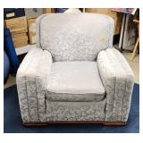 Art Deco Upholstered Living Room Chair 37W