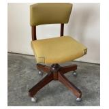 Mid Century Modern Office Chair W18 D26 H34