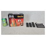 NIB Willie Nelson Chia Pet, Brackets