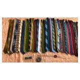Menï¿½s Tie Lot (41!) Textured Silk 1970ï¿½s-1990ï¿½s