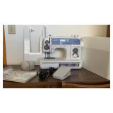 Brother Sewing Machine XR-7700 with Case Appears
